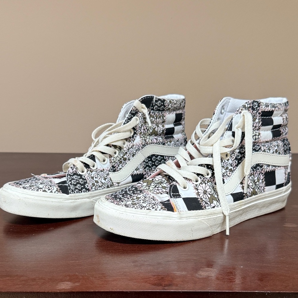 Vans High-Top Floral Checkerboard Sneakers - Black/White, size 8 1/2
